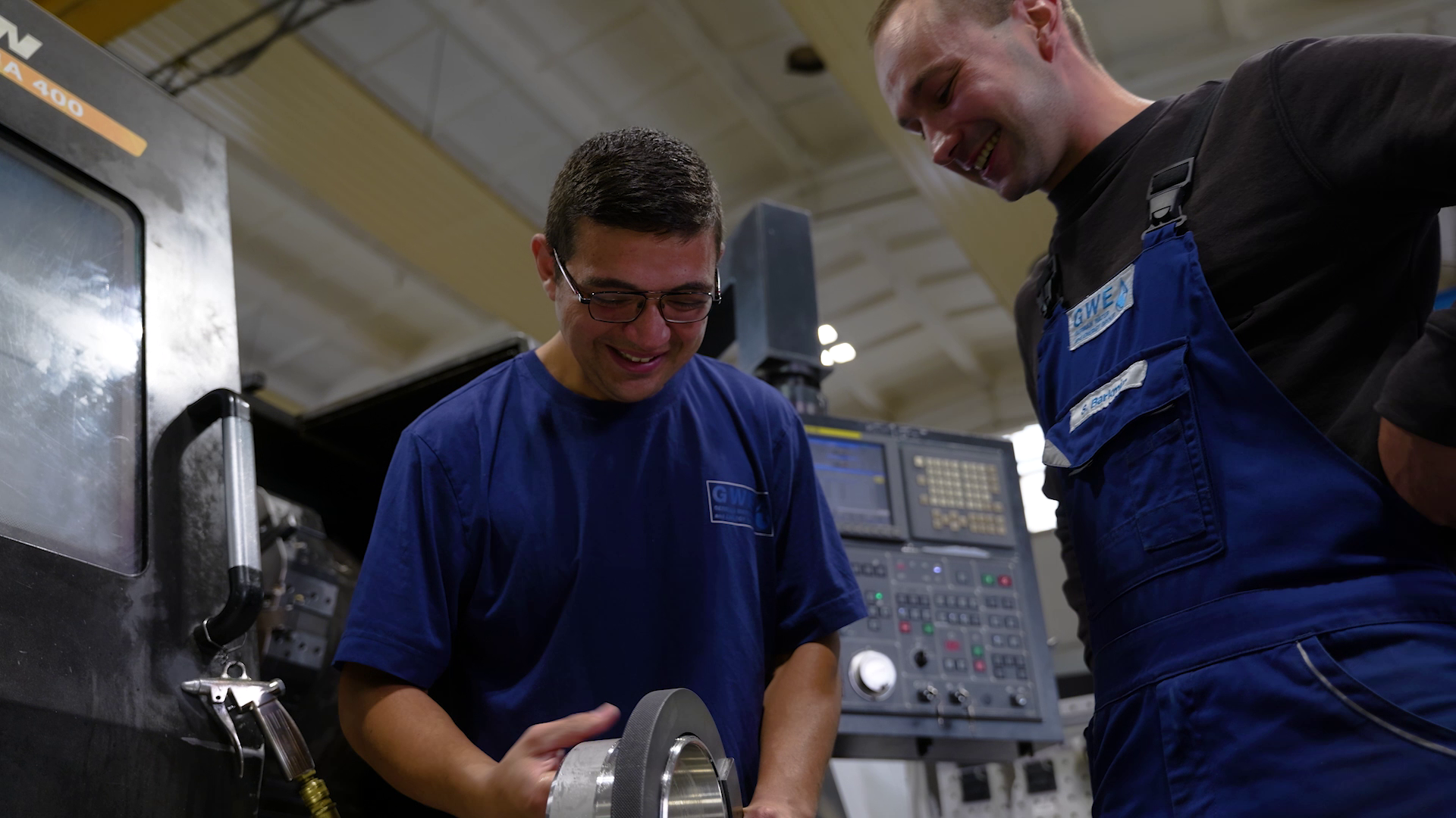 Teamwork in der Produktion bei GWE in Nordhausen