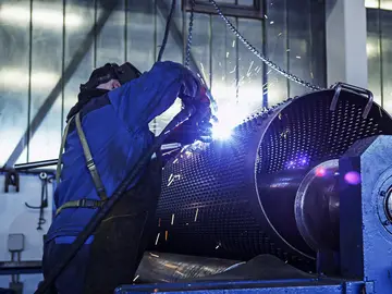 Schweißarbeiten im Werk Nordhausen