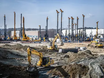 With this plant expansion, BAUER Maschinen GmbH is sending a clear signal of its commit-ment to the Aresing location.