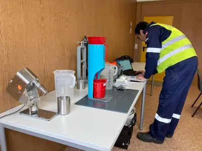 Untersuchung von Bohrspülung im Feldlabor